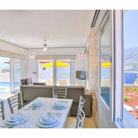 Villa James 5 *